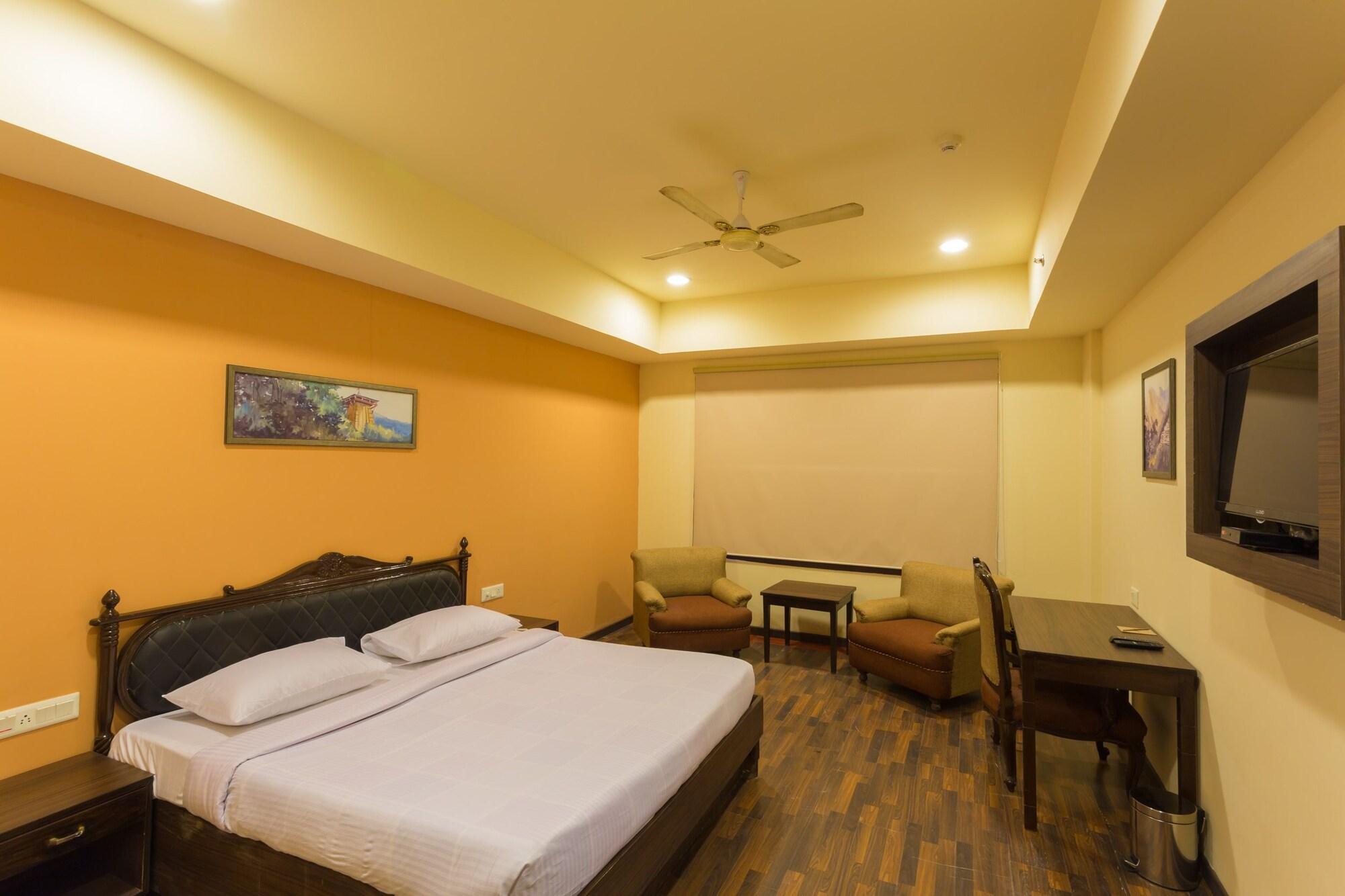 Katra Hotel Катра Екстериор снимка