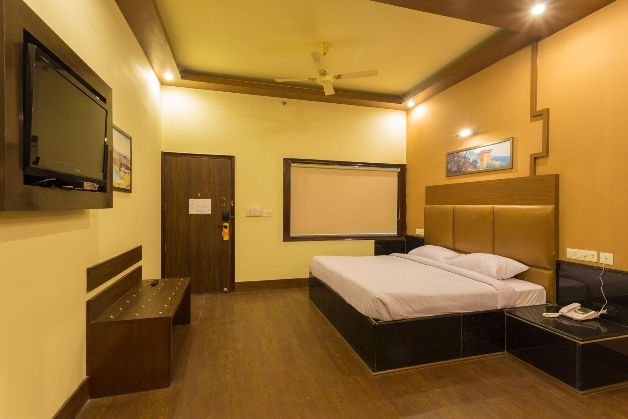 Katra Hotel Катра Екстериор снимка