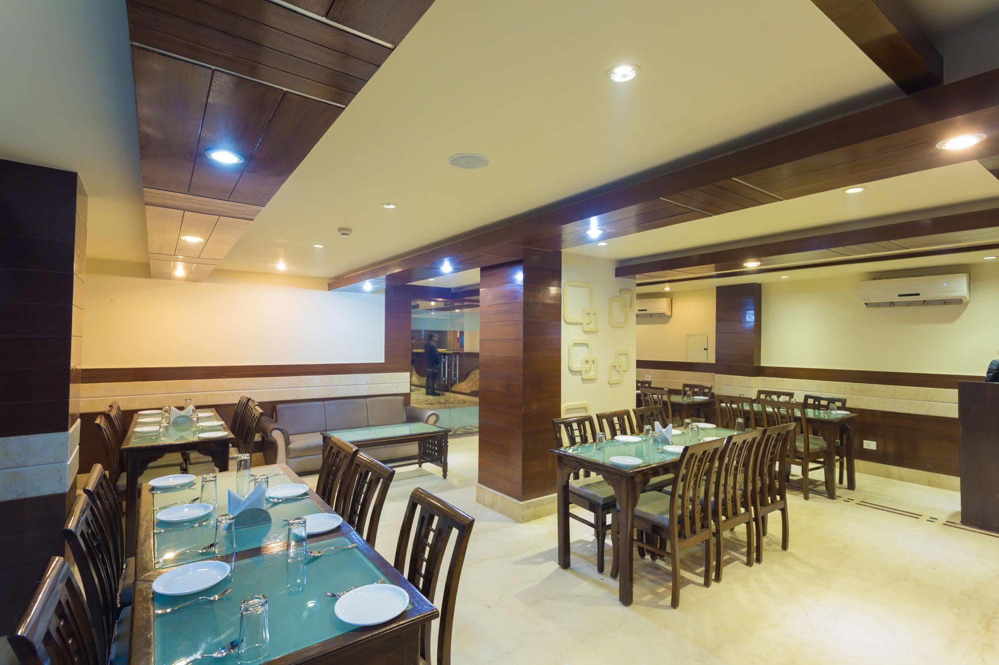 Katra Hotel Катра Екстериор снимка