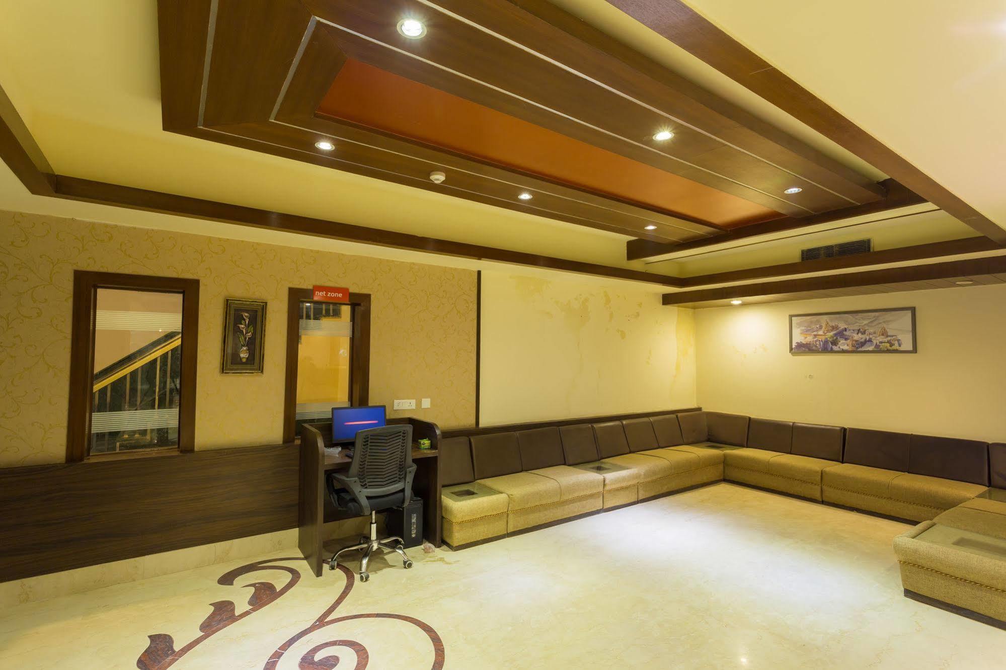 Katra Hotel Катра Екстериор снимка